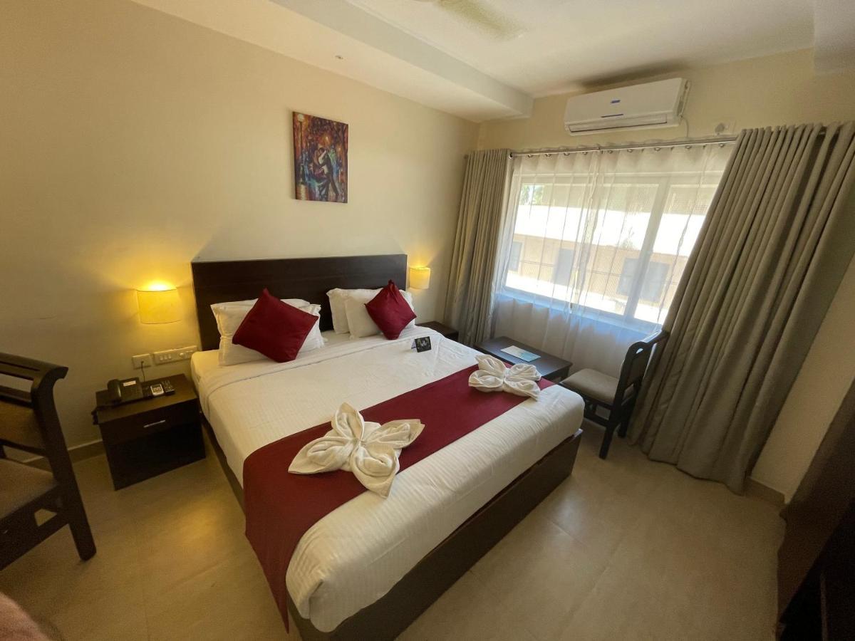 Hotel Yamuna Adur Екстер'єр фото