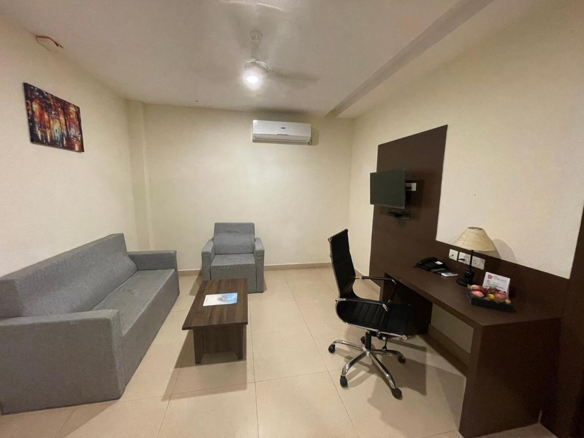 Hotel Yamuna Adur Екстер'єр фото