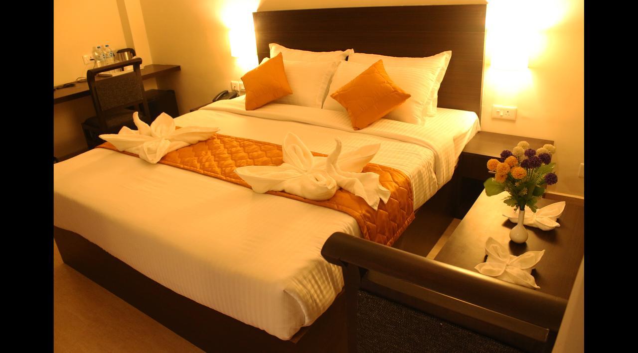 Hotel Yamuna Adur Екстер'єр фото