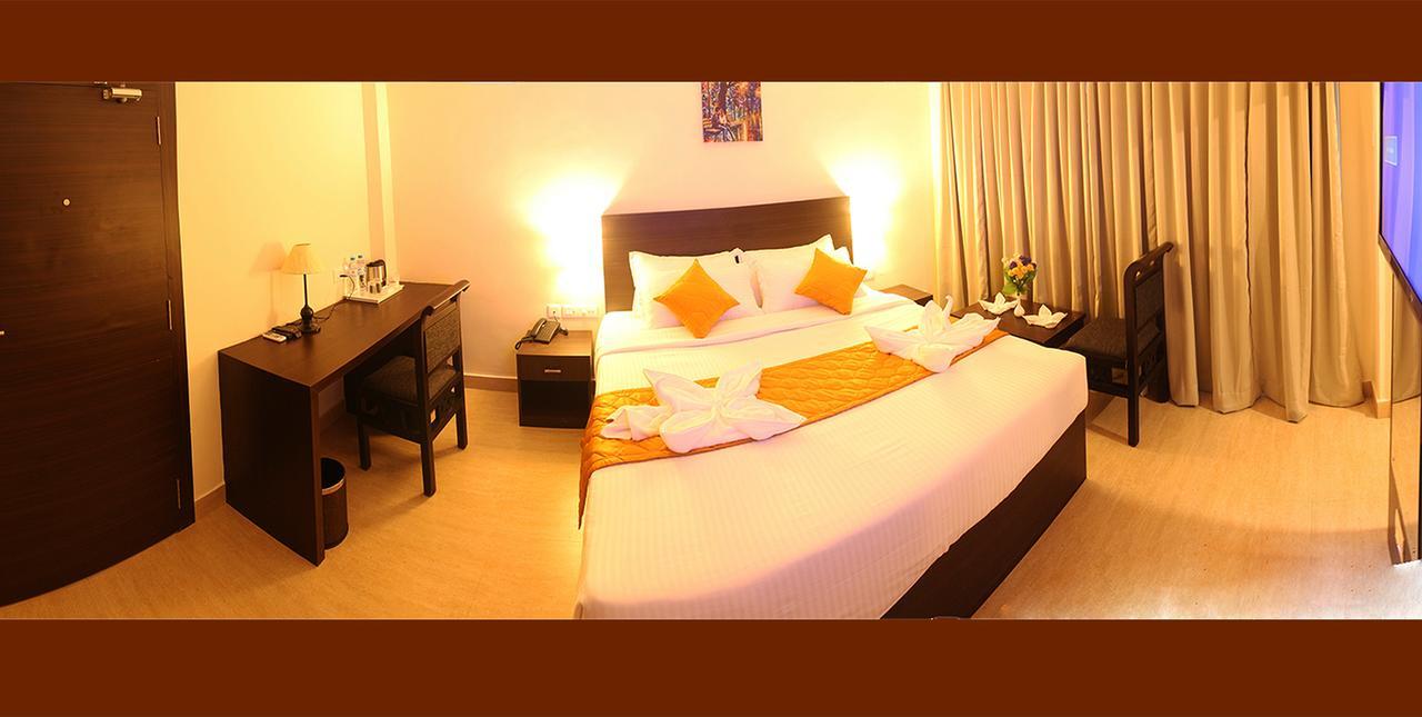 Hotel Yamuna Adur Екстер'єр фото
