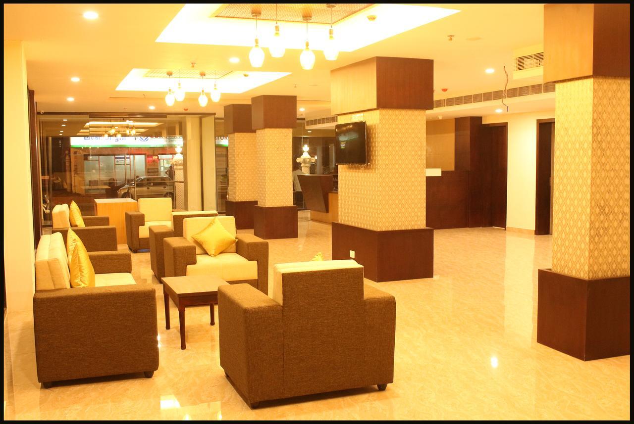 Hotel Yamuna Adur Екстер'єр фото