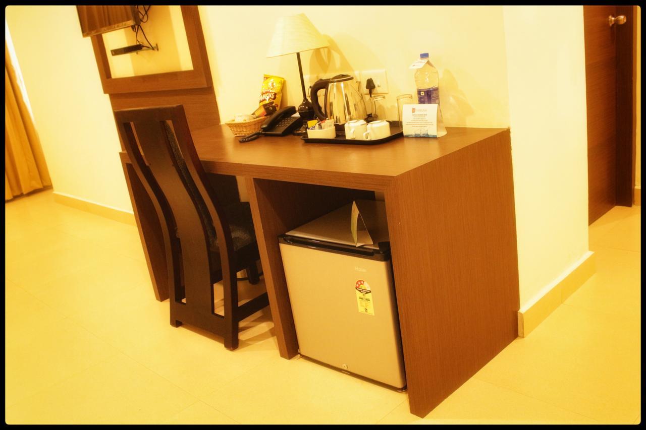 Hotel Yamuna Adur Екстер'єр фото