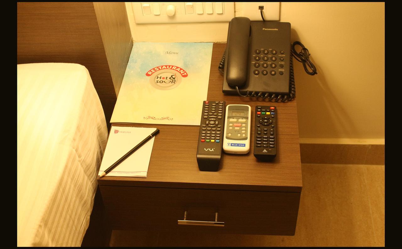 Hotel Yamuna Adur Екстер'єр фото