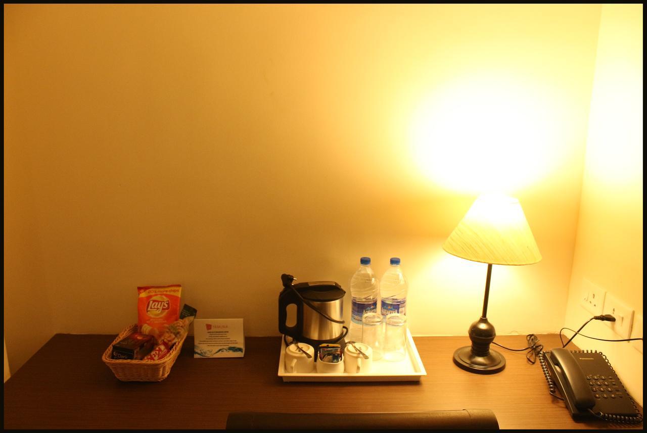 Hotel Yamuna Adur Екстер'єр фото